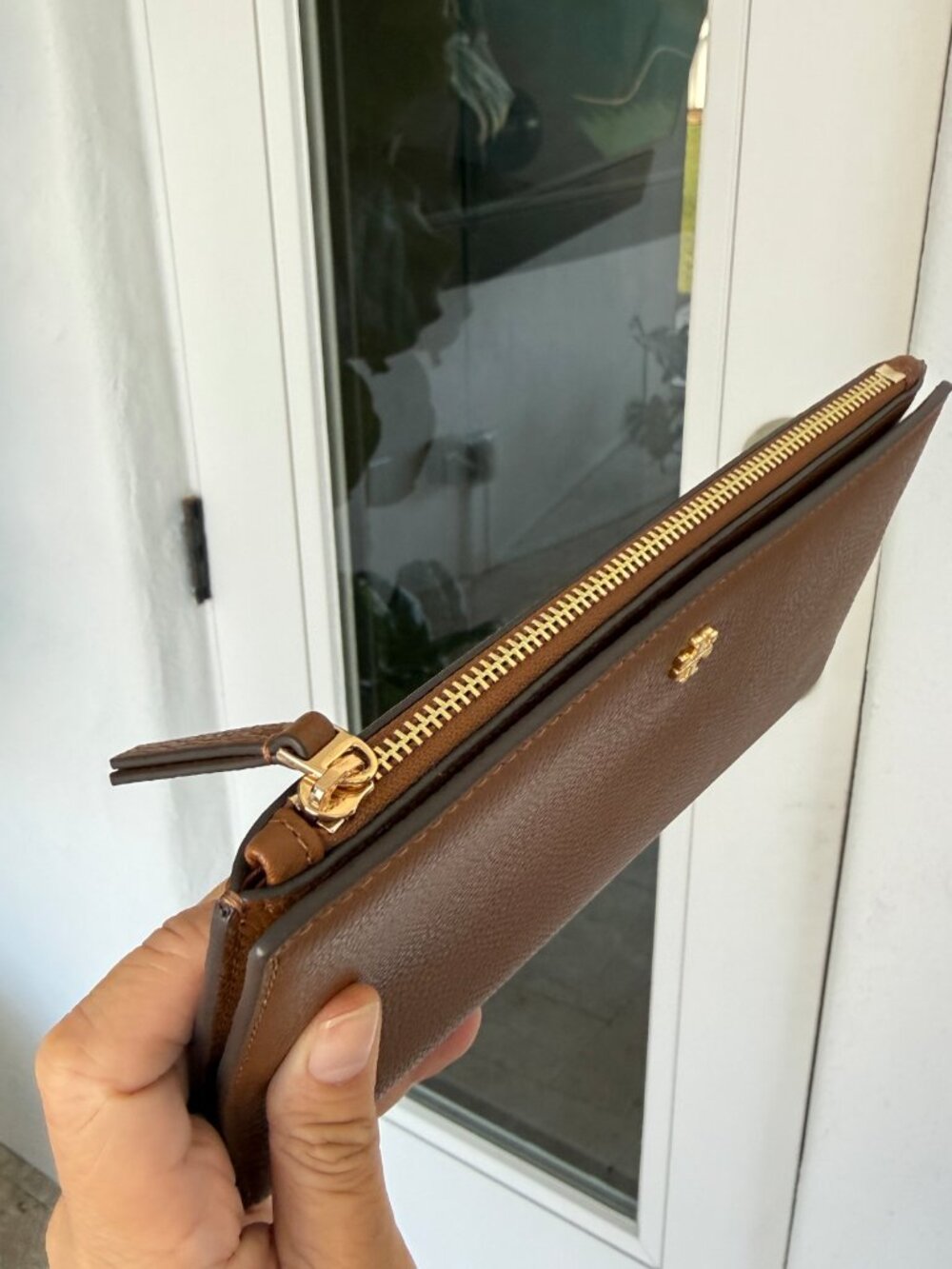 Tory Burch Tan Zip Wallet - Classic Leather Wristlet - Picture 2 of 10